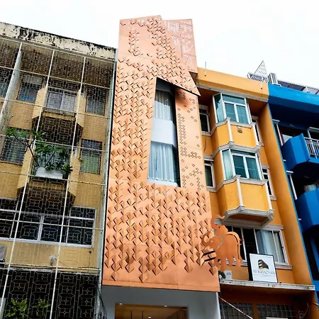 The Lol Elephant Hostel-3